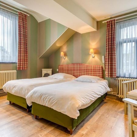 Hotel Le Cor De Chasse Saint-Hubert Eksteriør bilde