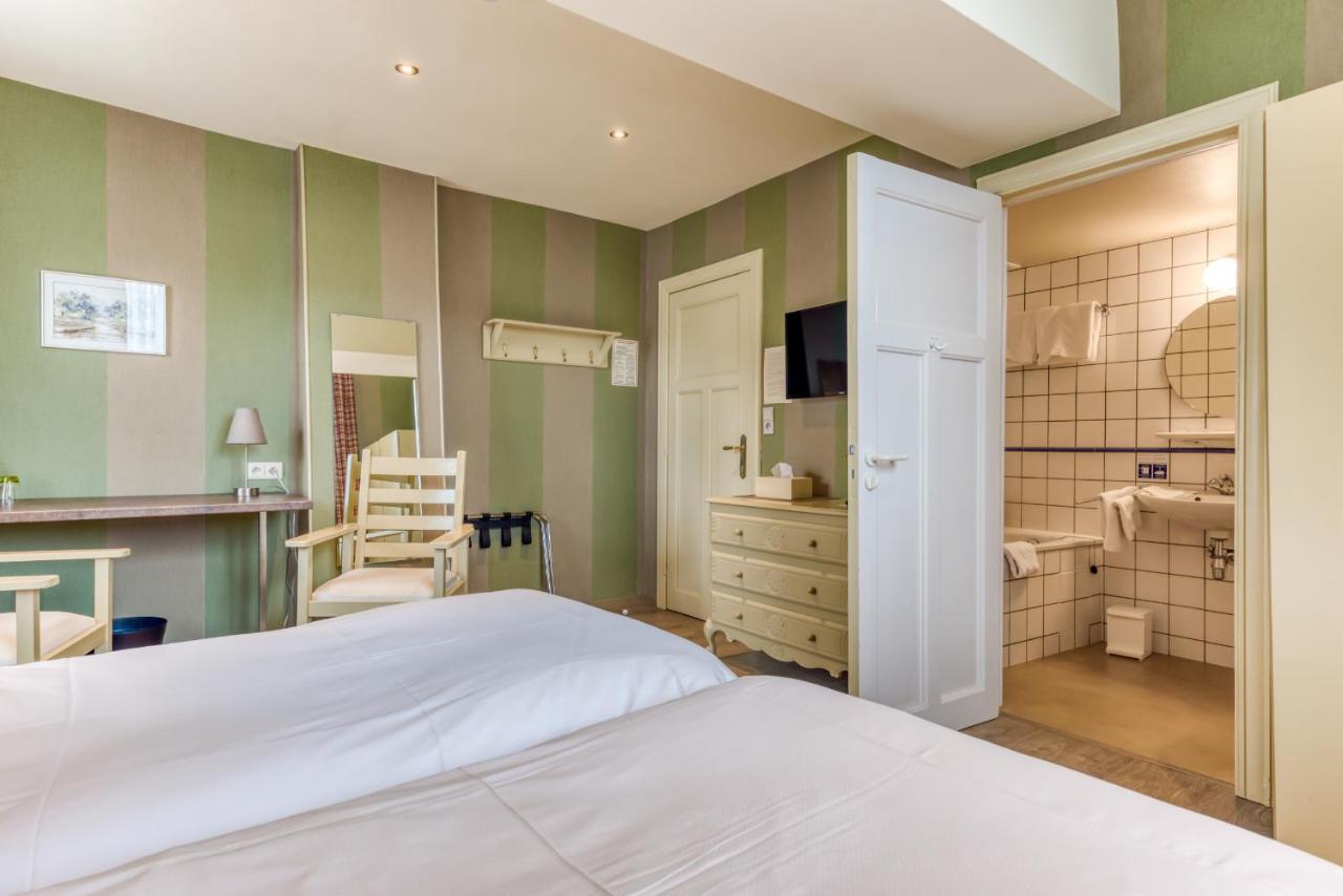 Hotel Le Cor De Chasse Saint-Hubert Eksteriør bilde