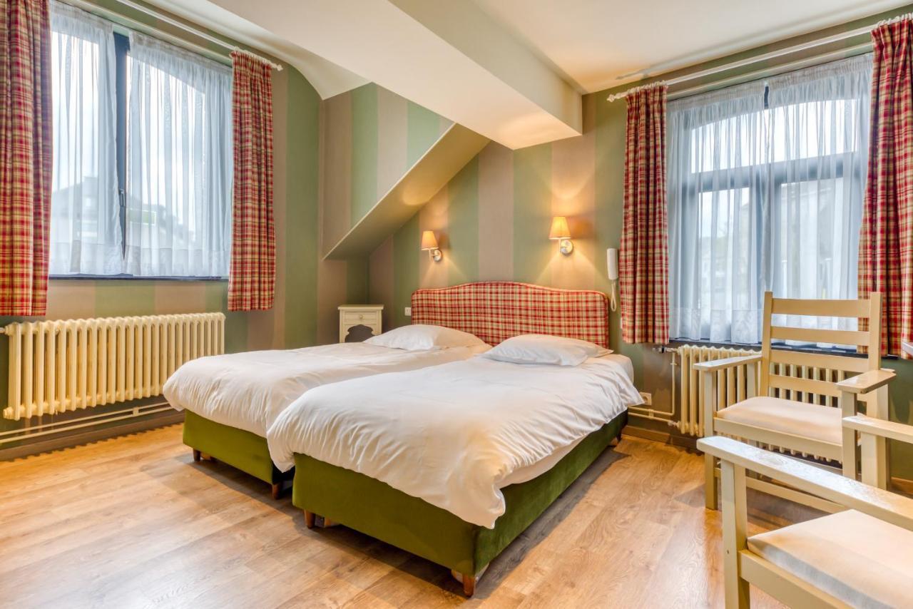 Hotel Le Cor De Chasse Saint-Hubert Eksteriør bilde