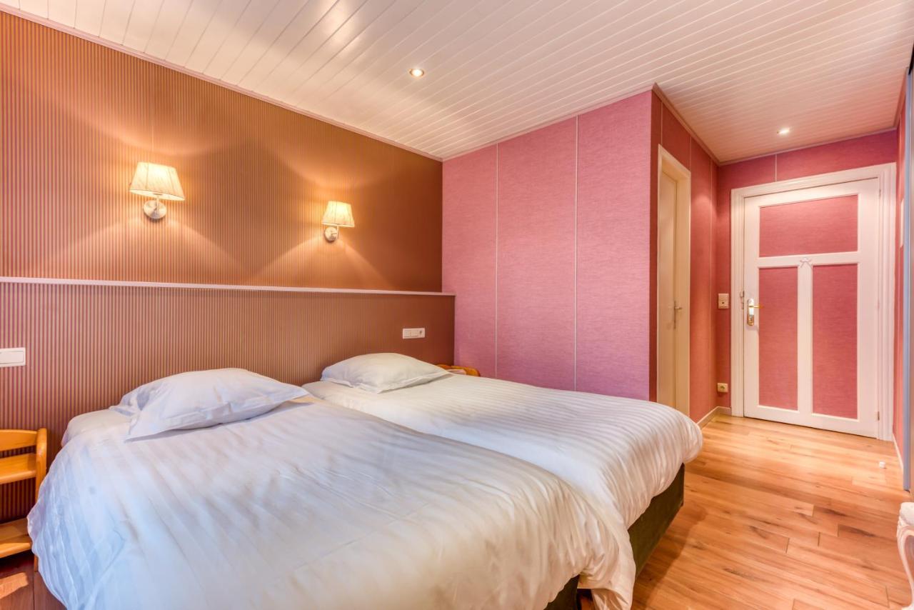 Hotel Le Cor De Chasse Saint-Hubert Eksteriør bilde