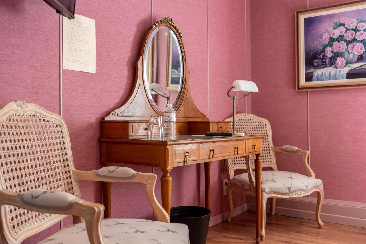 Hotel Le Cor De Chasse Saint-Hubert Eksteriør bilde