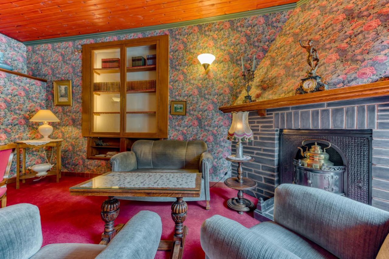 Hotel Le Cor De Chasse Saint-Hubert Eksteriør bilde