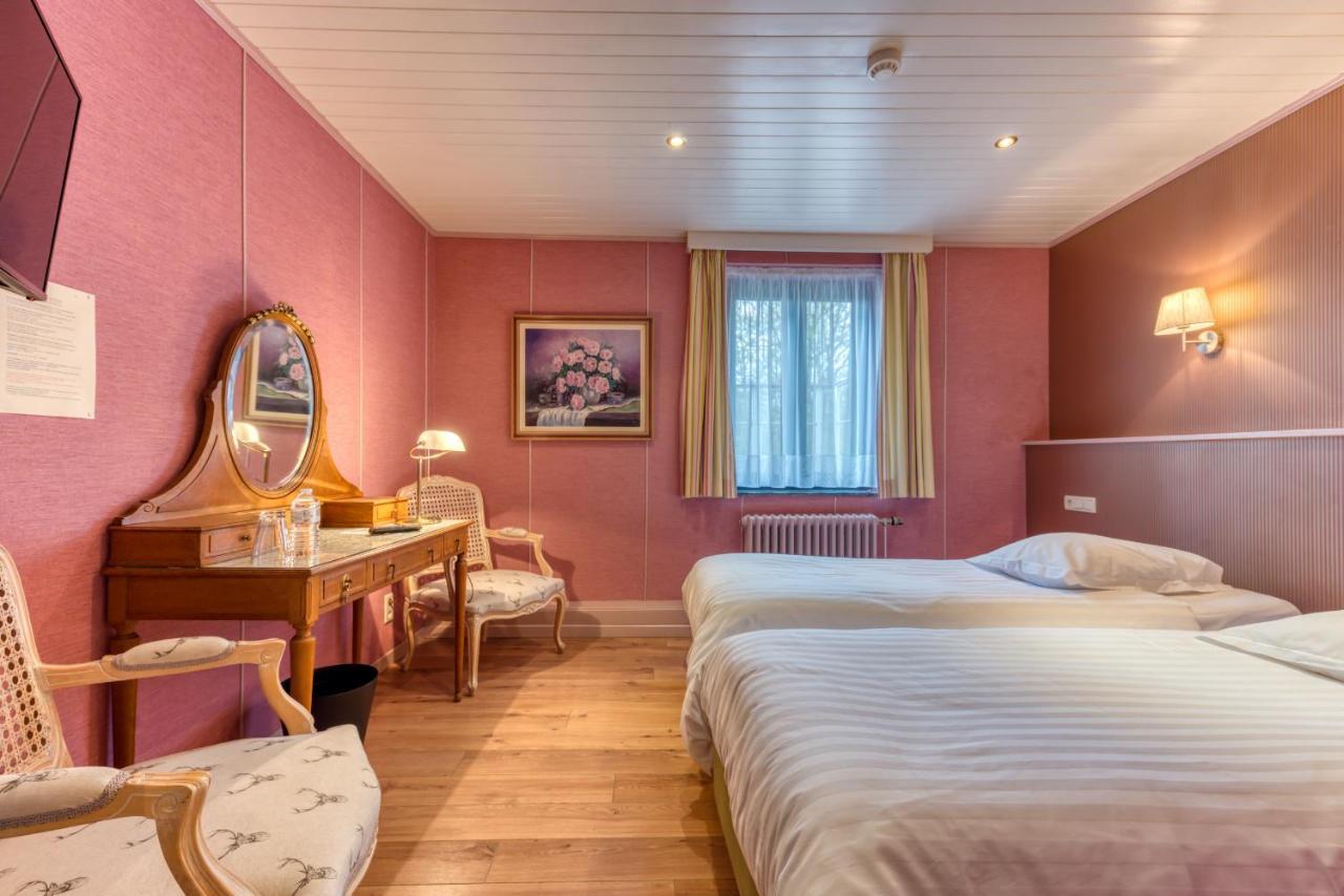 Hotel Le Cor De Chasse Saint-Hubert Eksteriør bilde