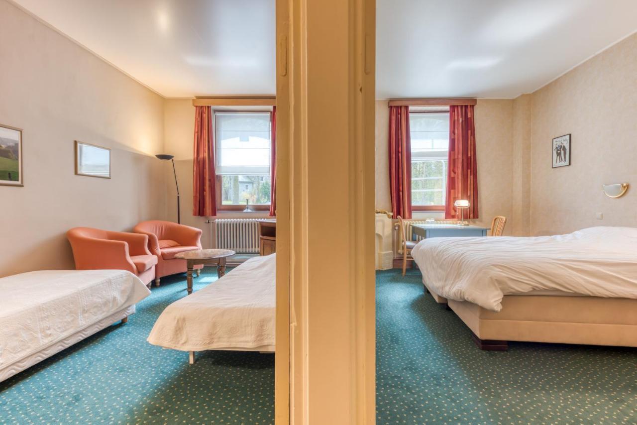 Hotel Le Cor De Chasse Saint-Hubert Eksteriør bilde